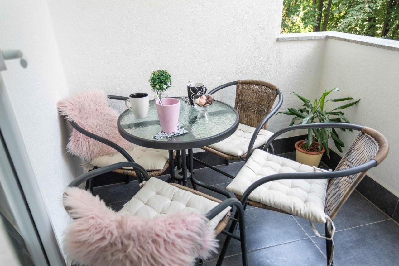 Sunny 2Bdr Apartment With A Balcony زغرب المظهر الخارجي الصورة